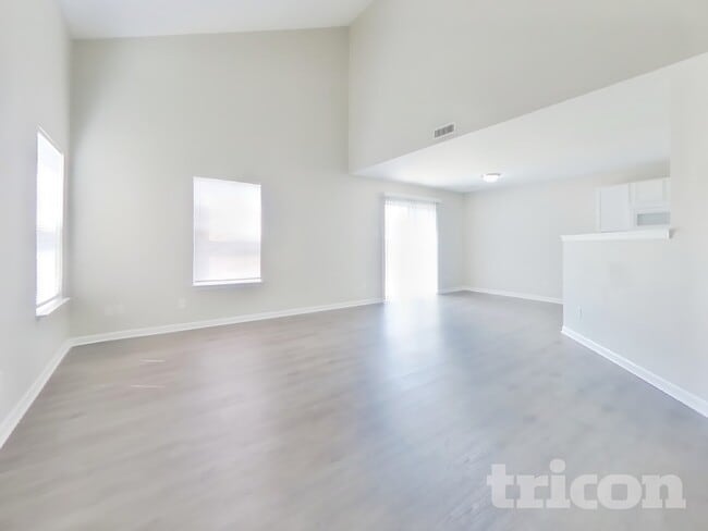 Photo - 4518 Redcliff S Ln