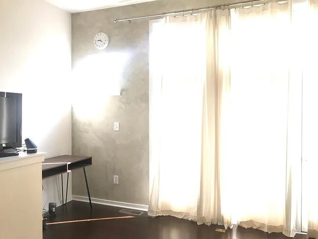 Photo - 2125 Southend Dr Unit 433