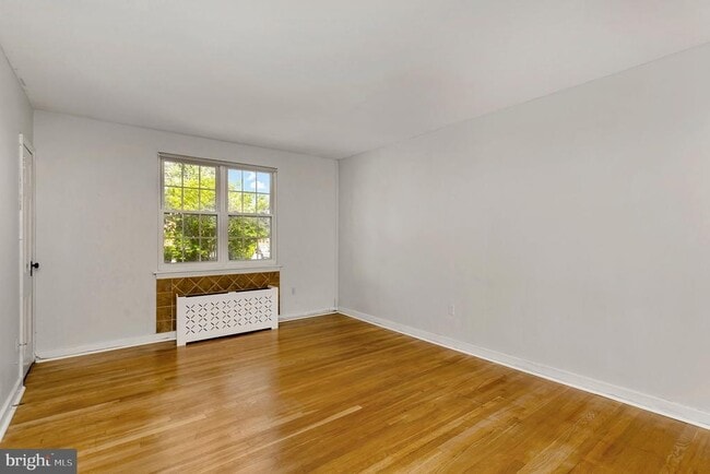 3201 Commonwealth Ave  