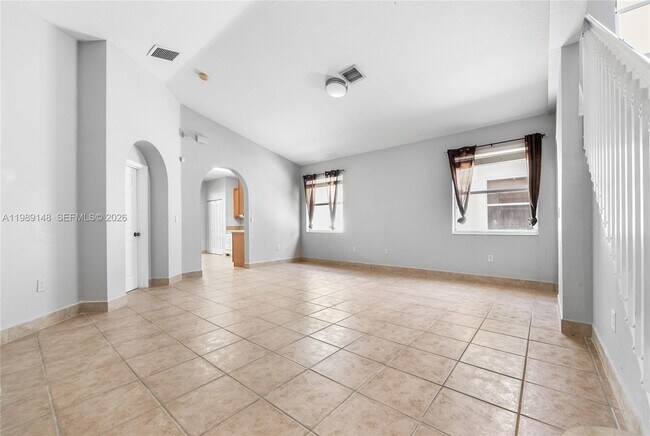 Photo - 2302 NE 37th Terrace