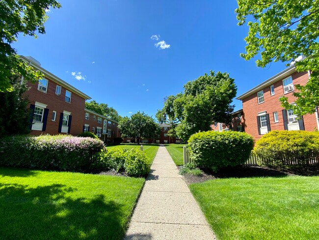 Photo - University Village