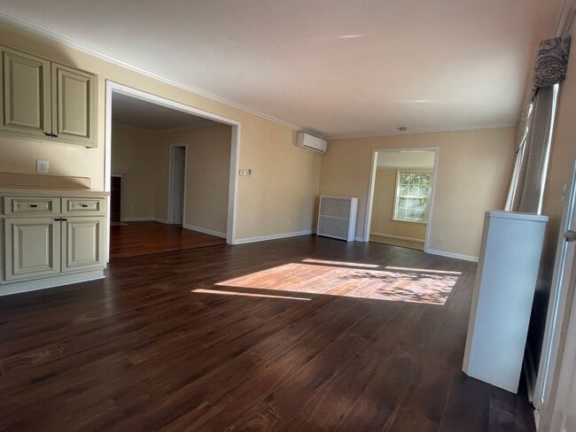 Photo - Updated 3bed / 3bath farmhouse.  Nice Loca...