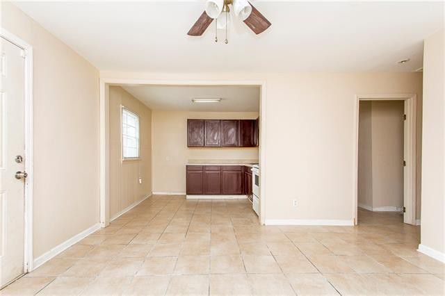 Photo - 437 Robinson Ave