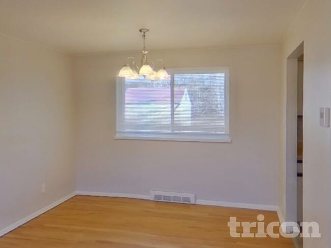 Photo - 2011 N Circle Dr