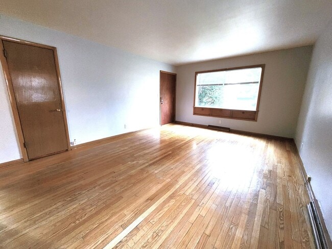 Photo - DG - 4520-4522 N 84th Street Unit 4522 N 84th Street Lower