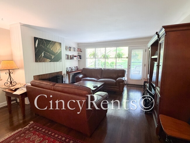 Photo - 3024 Kinmont St Unit 2