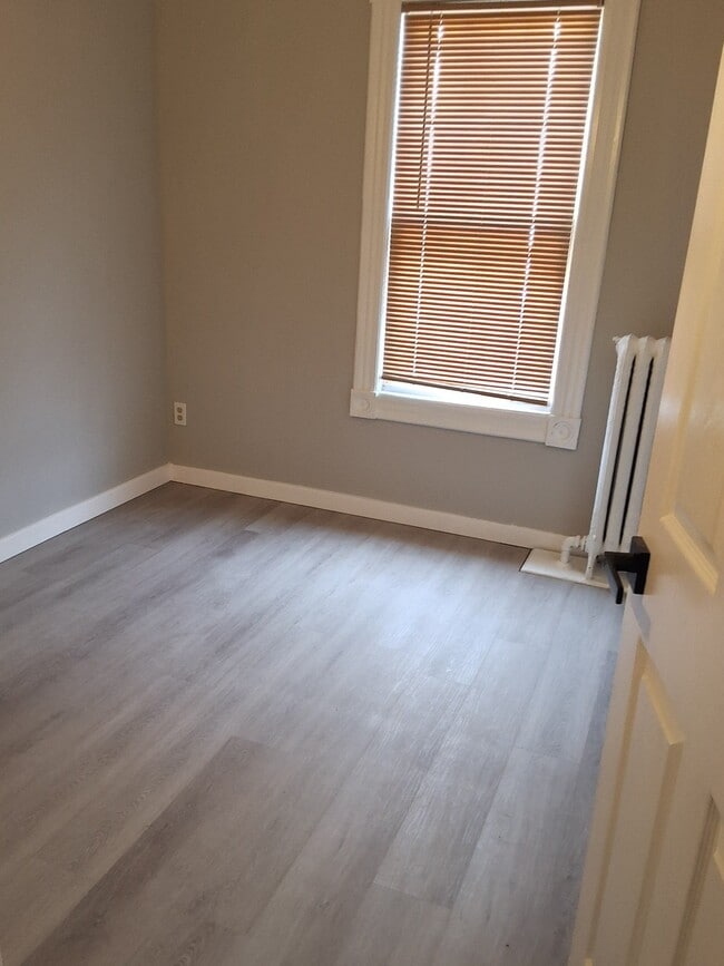 Photo - 207 Downs St Unit Apt 1