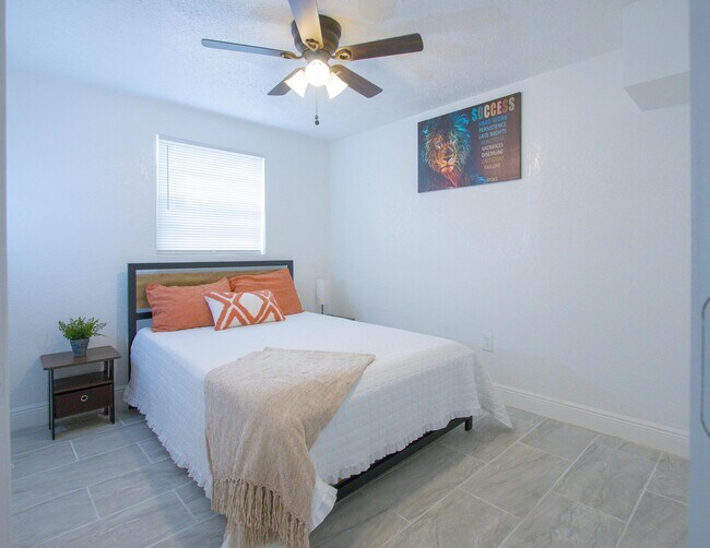 Photo - 9602 E Dr Martin Luther King Jr Blvd