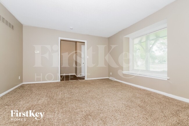 Photo - 6700 E 129 St
