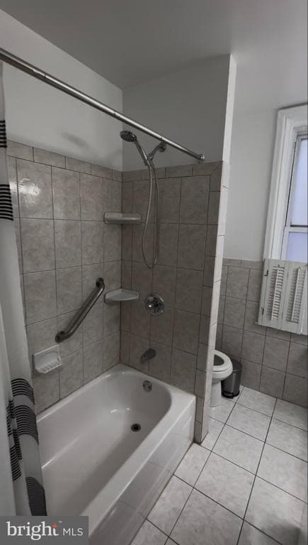 Photo - 2917 W Girard Ave