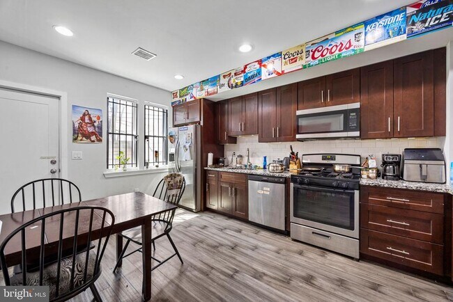 Photo - 1720 Arlington St