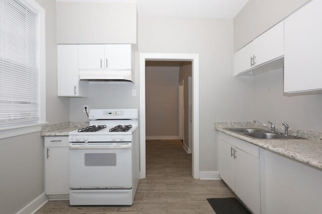 Photo - 2367 Forest Ave Unit 1