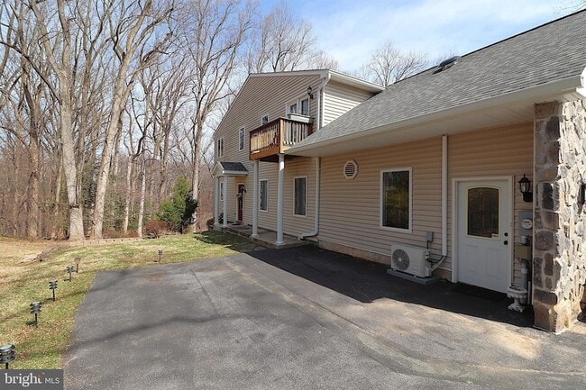 Photo - 118 Quaint Acres Dr