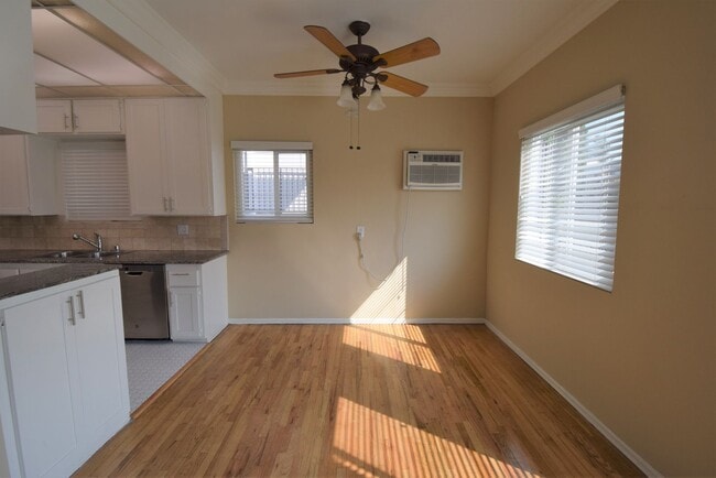 Photo - 12427 Riverside Dr Unidad 01