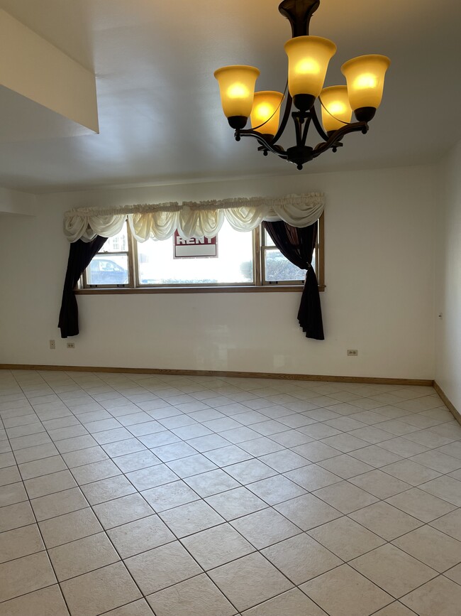 SALA DE ESTAR - 2136 N 74th Ct
