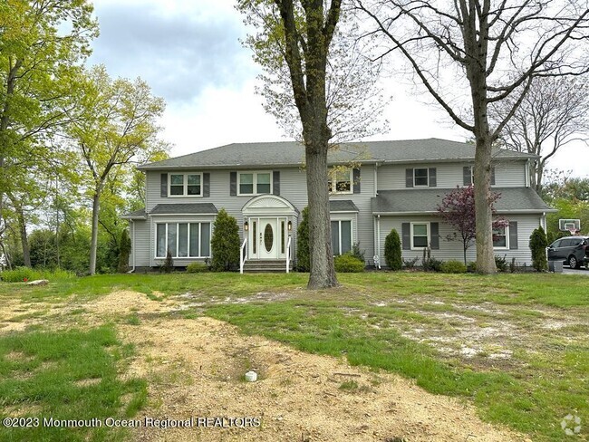 Building Photo - 16 Woods Rd Rental