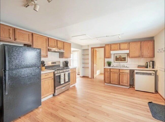 38 Crissey Ave