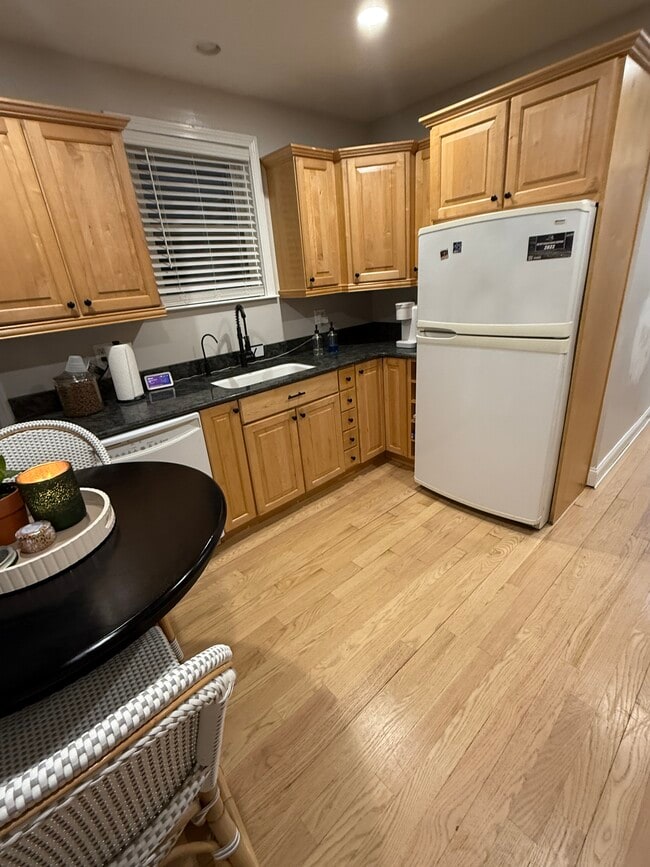 Photo - 86 P St Unidad Southie / City Point 2 Bed