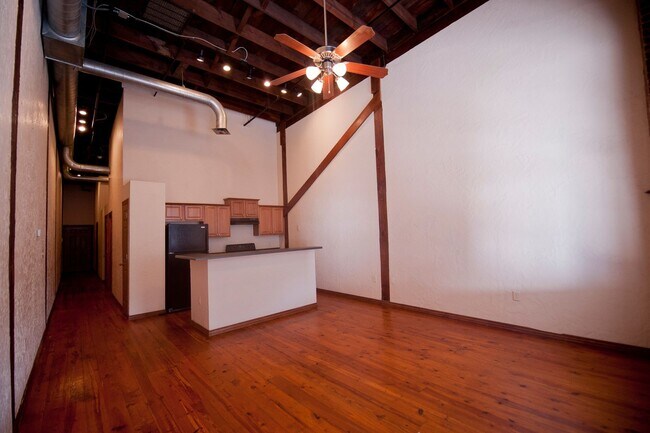 Photo - Stove Works Lofts 204 Unidad SW 204