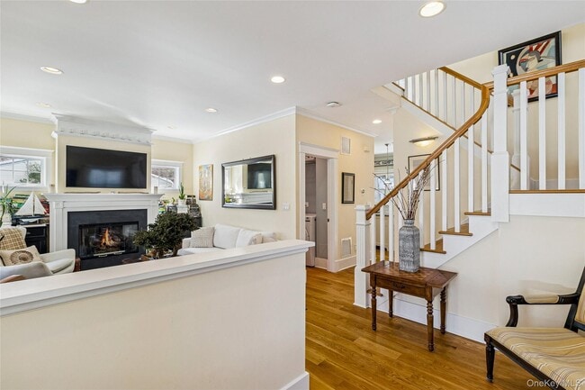 38 Baycrest Ave