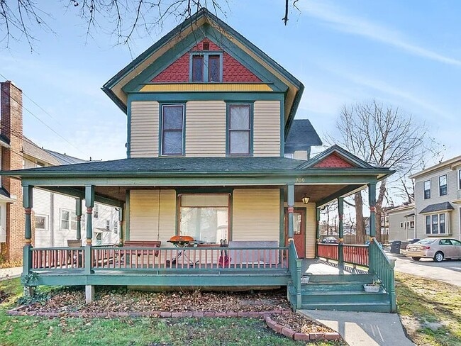 Building Photo - 709 W Lovell St