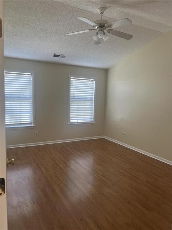 Photo - 1611 Heyford Cir NW