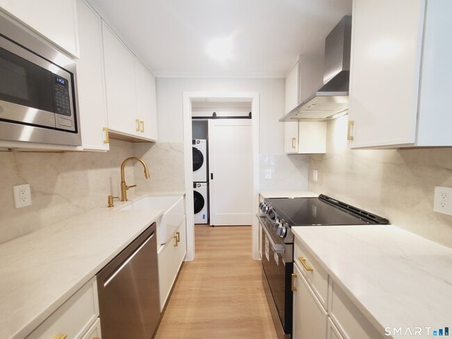 85 Riverside Ave Unit F7
