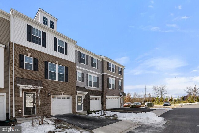10510 Hinton Wy