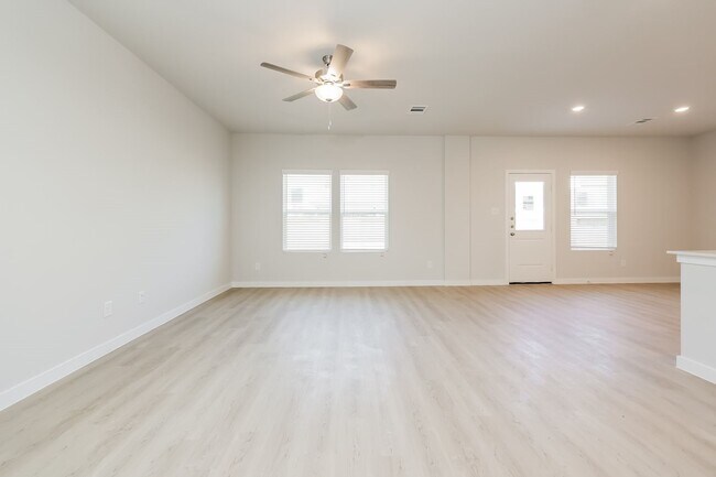 Photo - 20043 Briarcliff Pk Ln