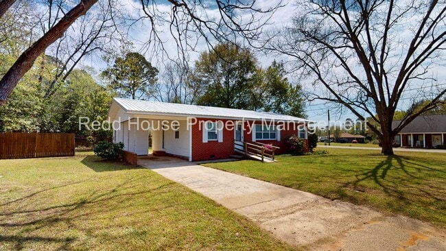 Photo - 107 Metcalf St