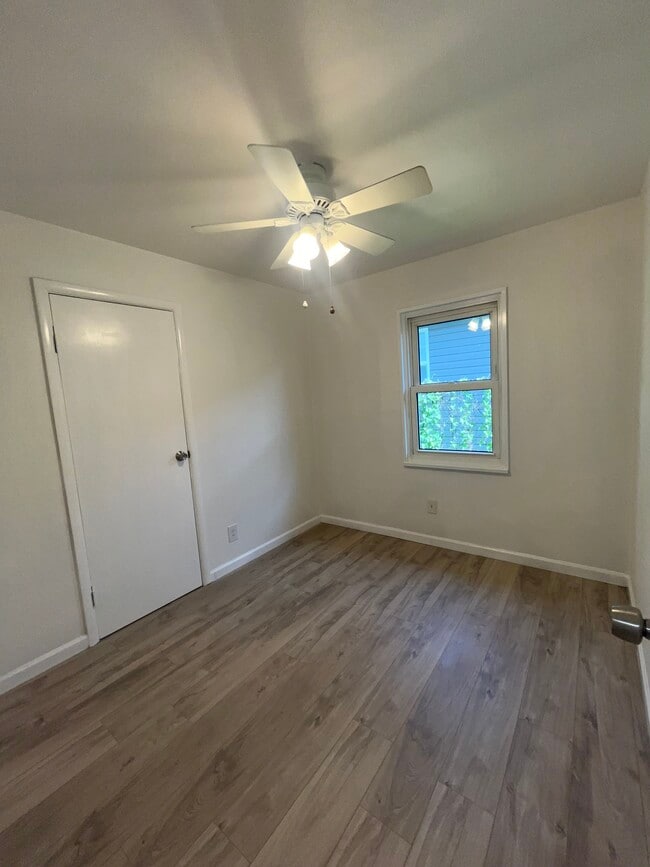 Photo - 1007 Lindemann Rd