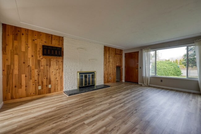 503 N 5th Ave SW