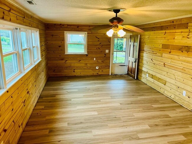 Photo - 111 Pinehaven Dr