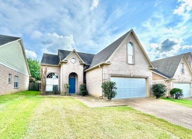 Building Photo - WeepingCherryLn9073 Unit 1