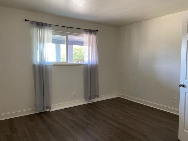 Photo - 25873 Huntwood Ave Unidad 25871/ 25873 Huntwood Ave  #7 (LO)