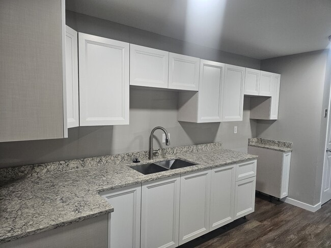 Photo - 1965 Argyle Dr