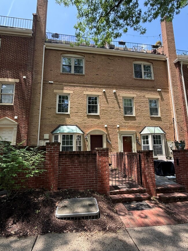 Photo - 2510 Fairfax Dr