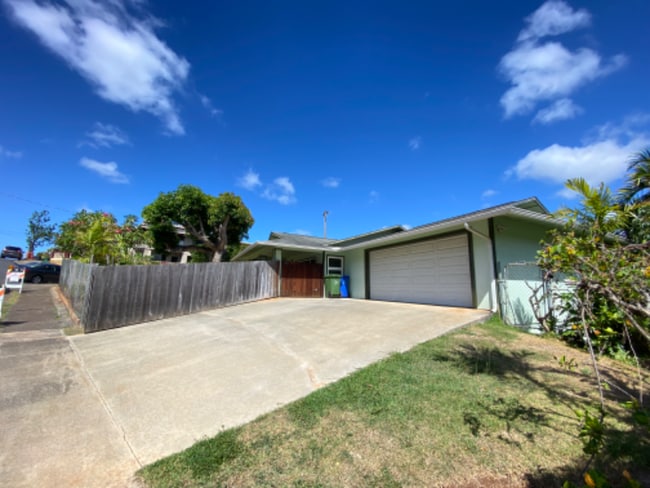 Photo - 1136 Makaala St