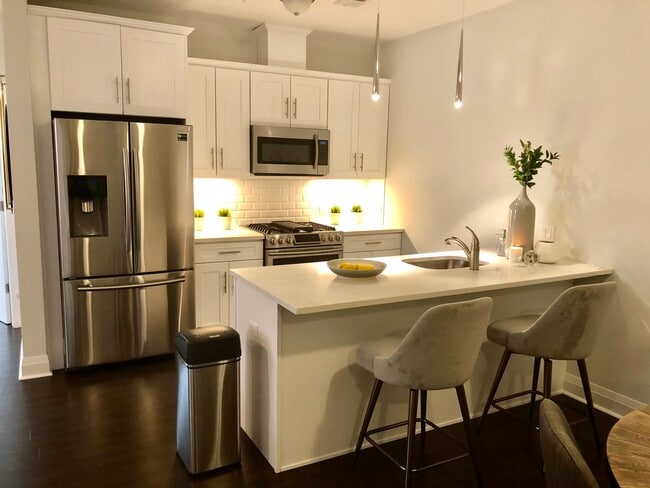 Photo - 1901 Summit Ave Unidad 304