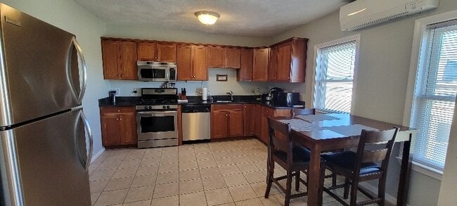 Photo - 60 Montvale St Unidad Apt 3