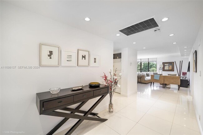 Building Photo - 161 Crandon Blvd Unit 227