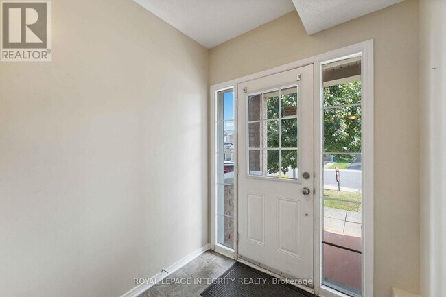 Photo - 215 Huntsville Dr