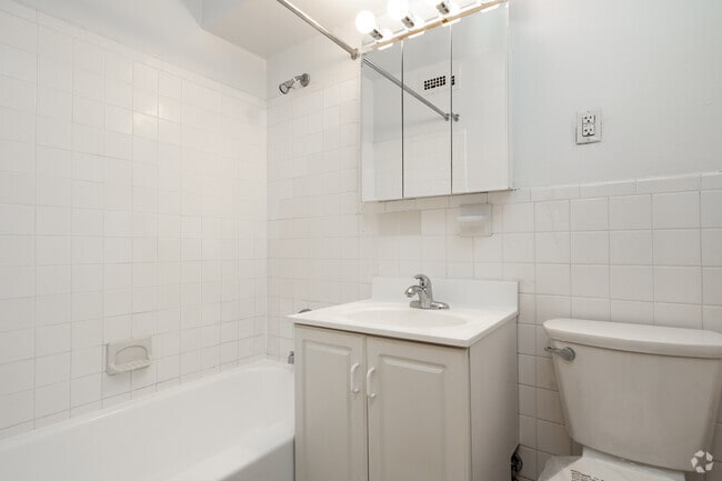 2.5 Room Studio - Bathroom