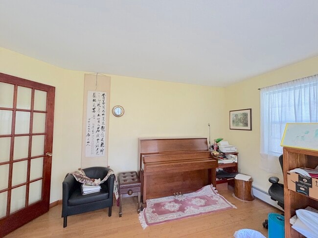 Photo - 296 Birchwood Dr N