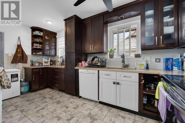 Photo - 53 Sanford St