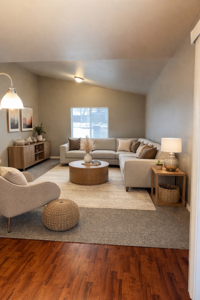 Building Photo - Moul309 (CWP) Unit A