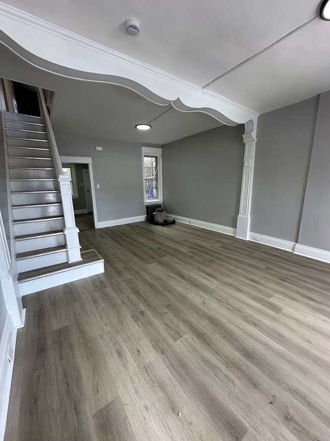 Photo - Beautiful renovated 3 bedroom