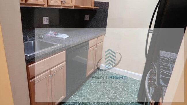 Photo - 1311 N Bosworth Ave Unit BM