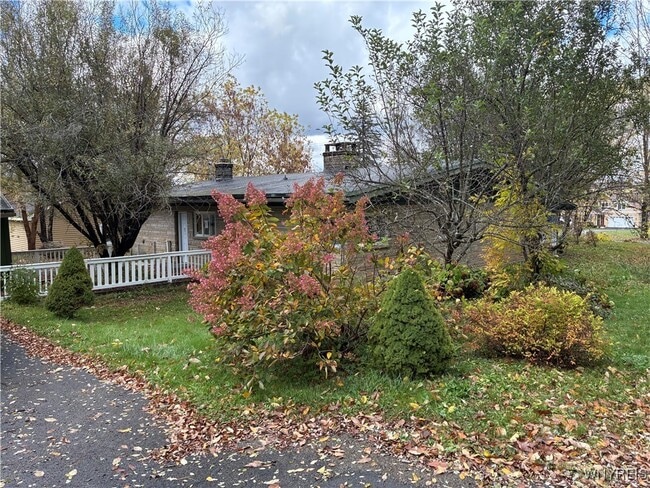 Building Photo - 2811 Chautauqua Ave