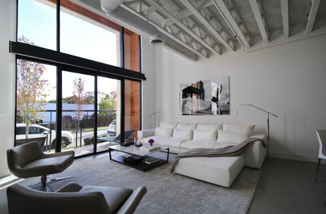 C1 - 3BR, 2.5BA